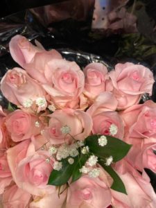 Flowers gift basket in Miami - Pink Roses
